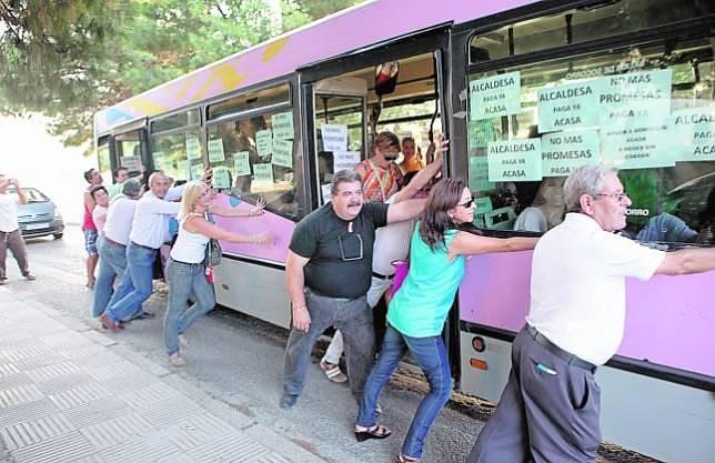 El TSJA ve ajustado a derecho el secuestro de los autobuses urbanos