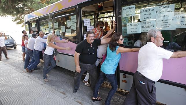 La alcaldesa de Jerez defiende la legalidad del secuestro del servicio de autobs