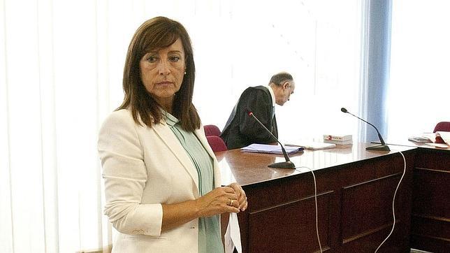 Condenan a la exalcaldesa de Jerez Pilar Sánchez a cuatro años y medio de cárcel por el 'caso PTA'