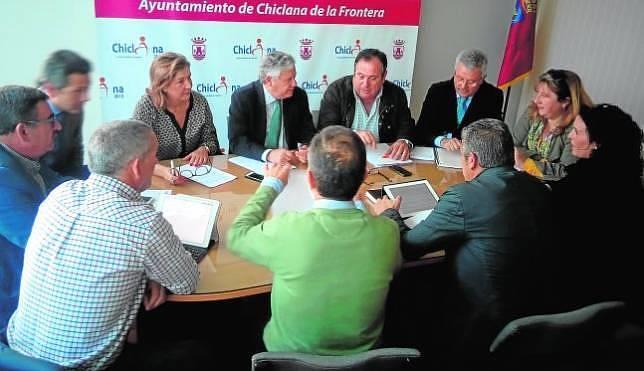 Chiclana se acoge a dos planes de empleo para contratar a 304 parados