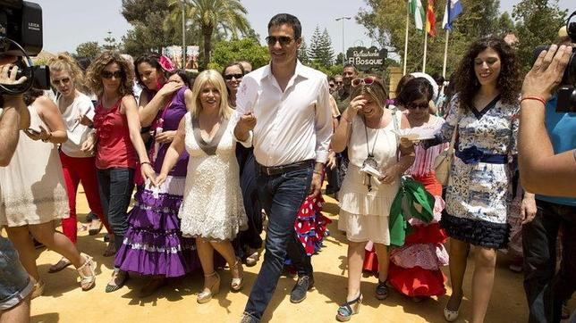 Pedro Sánchez, en la Feria de Jerez, junto a Mamen Sánchez, Irene García y Miriam Alconchel