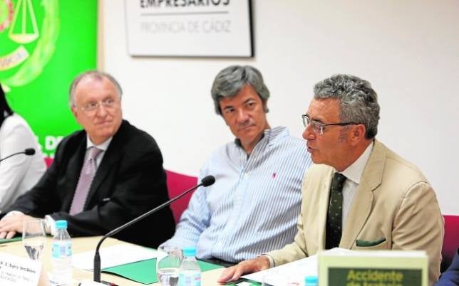 Sicre presenta su nuevo libro sobre siniestralidad