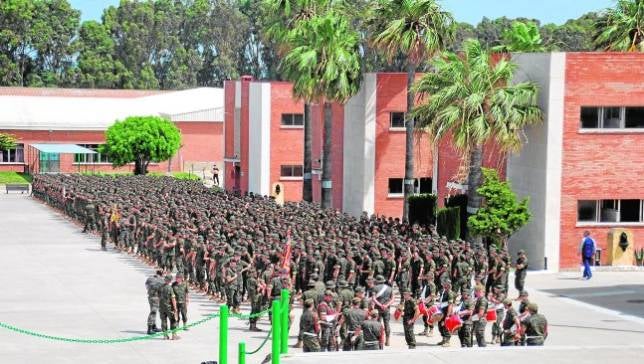 Defensa negocia suelos con El Puerto, Jerez y Algeciras