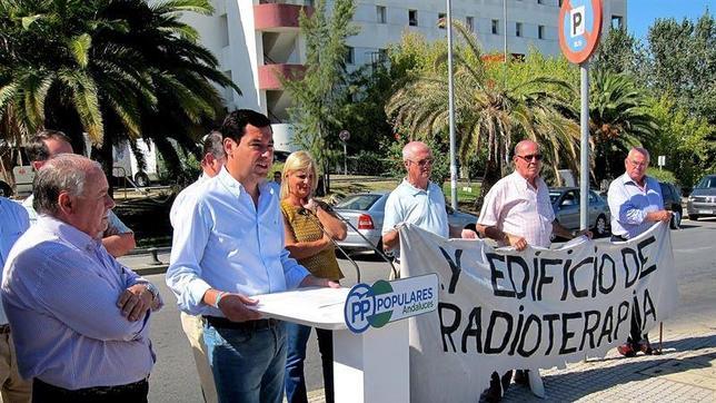 Moreno Bonilla afirma en Jerez que la sanidad andaluza «hace aguas»