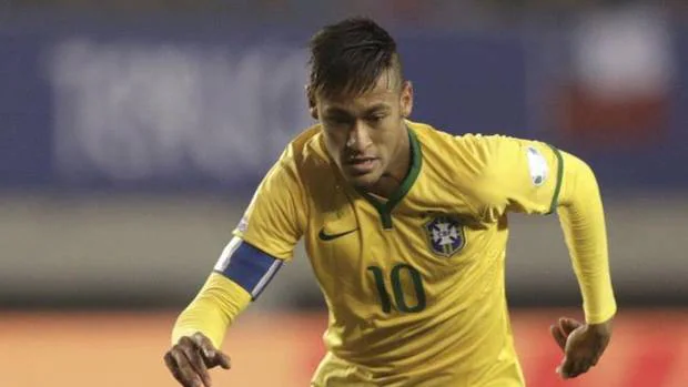 Neymar, durante un partido con la selección brasileña de fútbol.