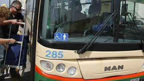 El autobs urbano de Cdiz modifica su recorrido para llegar a los colegios La Inmaculada y Fuerte de Cortadura