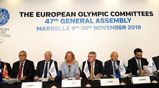 Mesa inaugural de la Asamblea de los Comités Olímpicos Europeos
