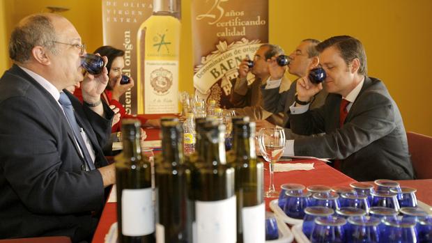 Una cata de aceite celebada en Córdoba