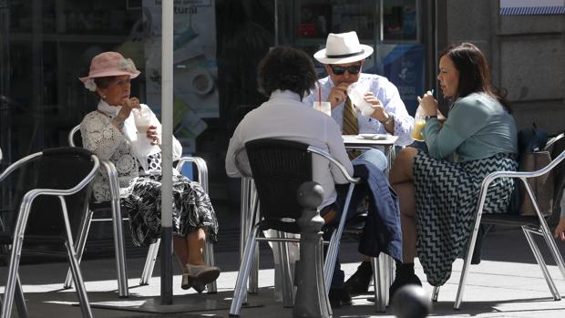Un grupo de turistas, en marzo de este año en Córdoba