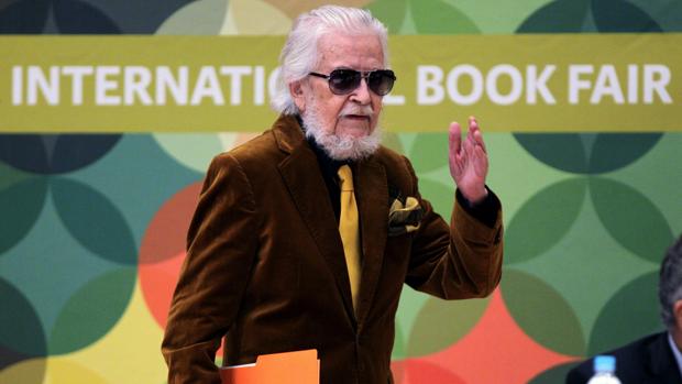 El escritor mexicano Fernando del Paso, en la Feria dle Libro de Guadalajara