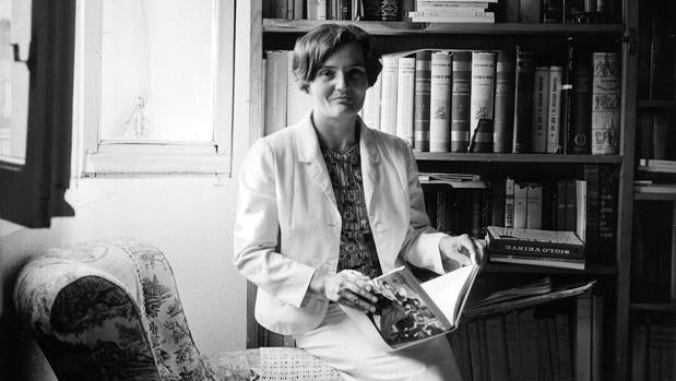 La escritora Carmen Laforet ganó el primer premio Nadal, en 1944, con su debut, la novela «Nada»