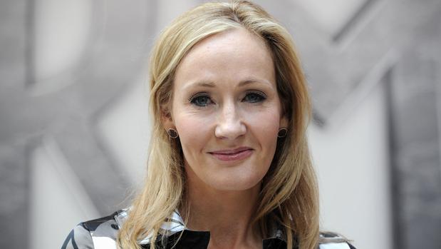J. K. Rowling es una de las autoras que se incorpora al catálogo de Penguin Random House