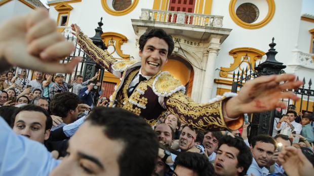 Pablo Aguado fue el gran triunfador cortando cuatro orejas a los toros de Jandilla