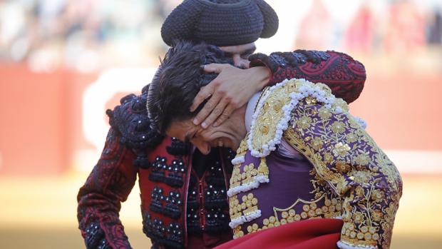 Pablo Aguado tras su triunfo en Sevilla el 10 de mayo