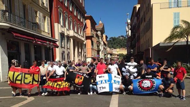 Quince ultras españoles, retenidos en Niza