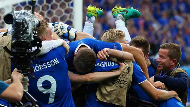 Austria-Islandia: 
La narración más loca de un gol en la historia del fútbol 
