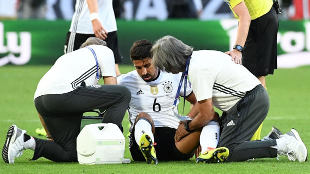 Khedira cayó lesionado en cuartos en el duelo contra Italia