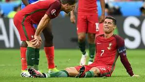 Las lágrimas de Ronaldo tras lesionarse en la final