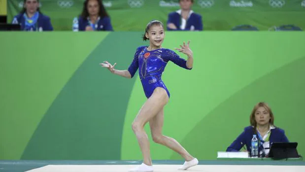 Shang Chunsong, la «niña lazarillo» que emociona con su historia al olimpismo