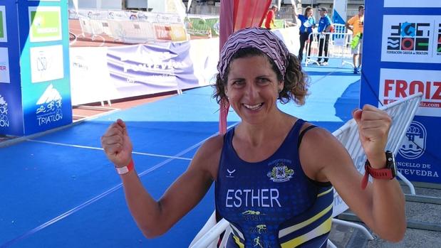 Esther Córdoba en el Campeonato de España de Triatlón