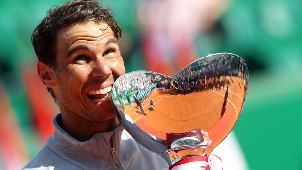 Nadal con su undécimo título en Montecarlo, el año pasado