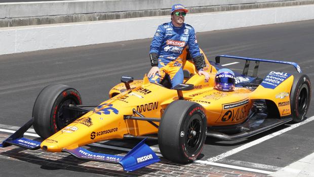 Alonso, con su McLaren en Indianápolis