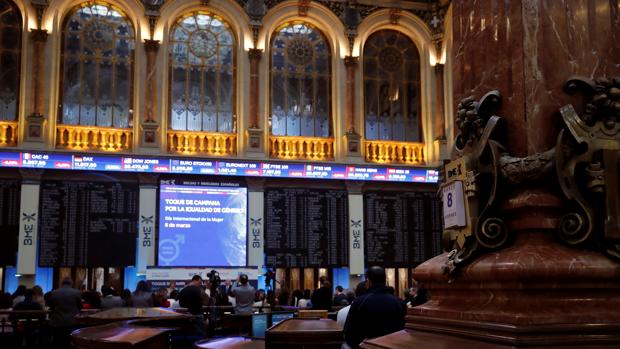 La banca representa dentro del Ibex 35 el 30% aproximadamente de todo el índice, por lo que las fuertes caídas han tirado hacia abajo