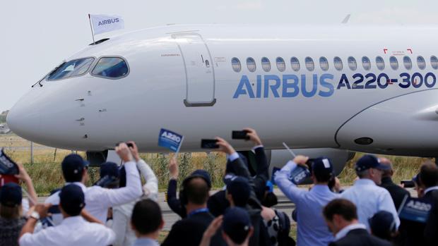 Uno de los aviones A220-300 de Airbus