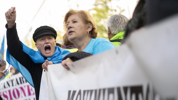 Las maniobras orquestadas tras las manifestaciones de los pensionistas