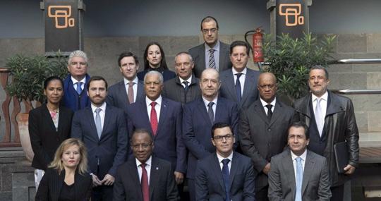 La embajadora cardidad Batalla, Correia, Pablo Rodríguez y Luis Padrón, director de Casa África