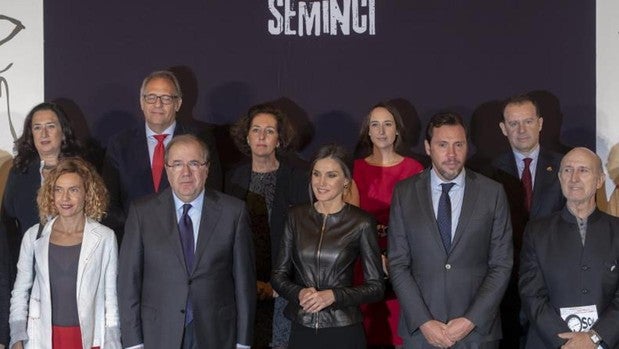 La Reina, entre el presidente de la Junta y el alcalde de Valladolid