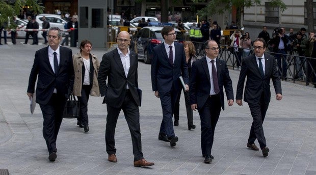 Algunos de los exconsejeros catalanes presos por el «procés», antes de declarar en la Audiencia Nacional