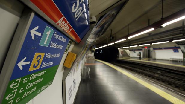 La estación de Sol de la línea 2, cortada