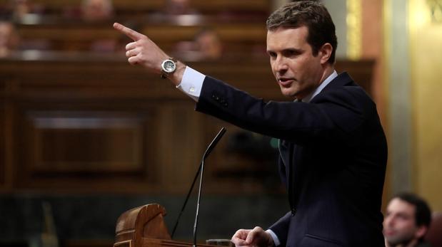 El presidente del PP, Pablo Casado, este martes en la tribuna de oradores del Congreso