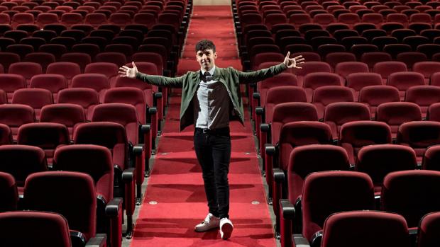 Antonio Díaz, El Mago Pop, en la platea del teatro Victòria