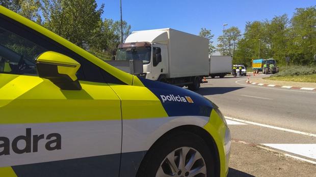 Efectivos de los Mossos en las carreteras catalanas