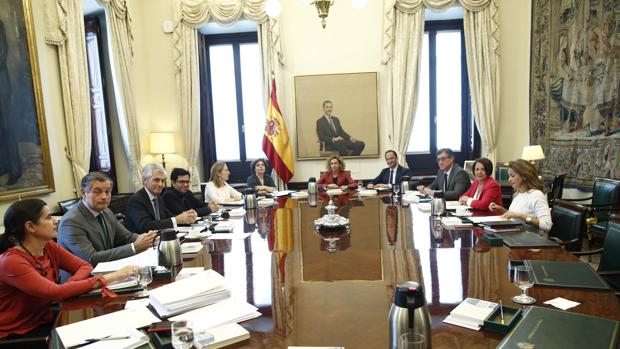 Reunión ayer de la Mesa del Congreso