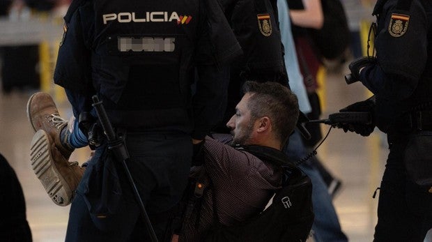 Máxima preocupación de las Fuerzas de Seguridad por la situación en el aeropuerto de El Prat