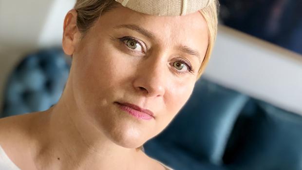Teresa Briz: «Camilla es mucho más atrevida que Kate»