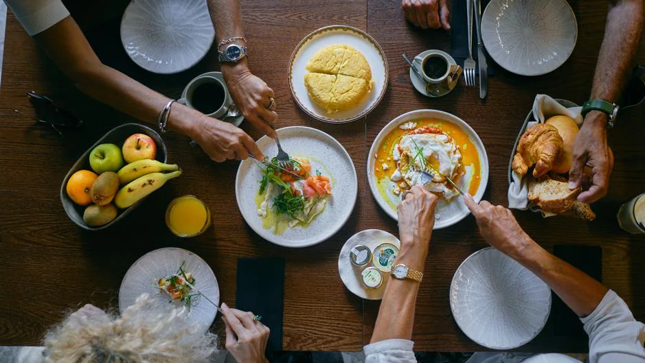 El auténtico desayuno gaditano se disfruta en El Patio By Olom