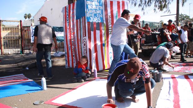 Varios de los centroamericanos concentrados en Tijuana