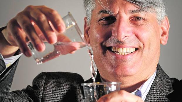 Aaron Wolf es geógrafo, mediador y director del programa «Gestión del Conflicto y Transformación» en materia de agua