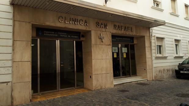 María Jiménez se encuentra en la Clínica de San Rafael.