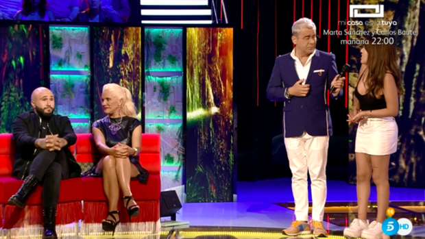 Kiko Rivera y Chabelita, junto a Jorge Javier Vázquez en 'Supervivientes'.