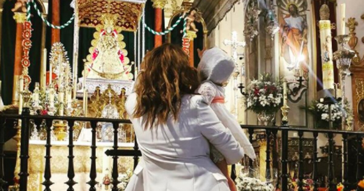 La Virgen del Rocío vuelve a casa por Navidad después de tres meses de  restauración