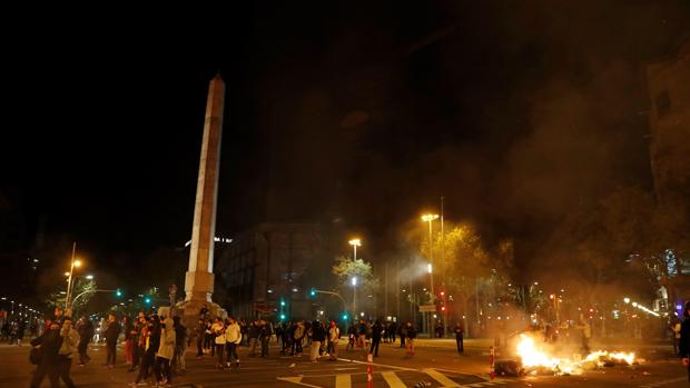 Dignidad, presidente, reponga el orden