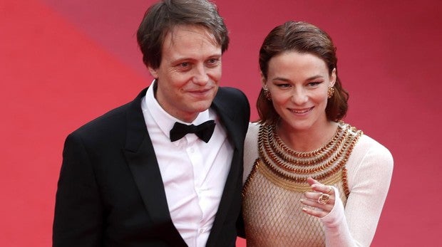 August Diehl y Valerie Pachner, actores de «A hidden life»
