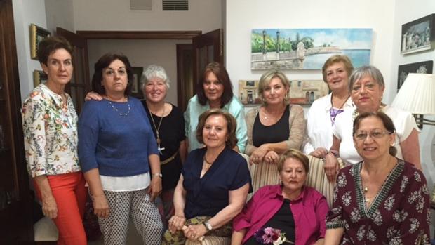 El grupo gastronómico El Almirez al completo, durante su última reunión. | L.V.