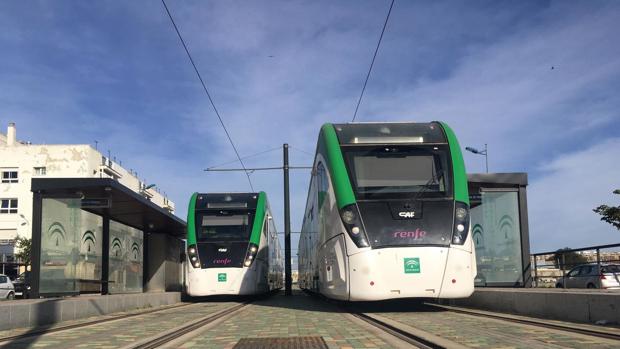 Vehículos realizando pruebas en Chiclana.