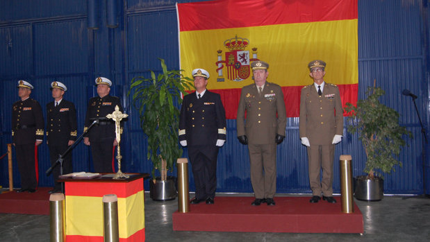 Autoridades militares presentes en el acto entrega de mando.